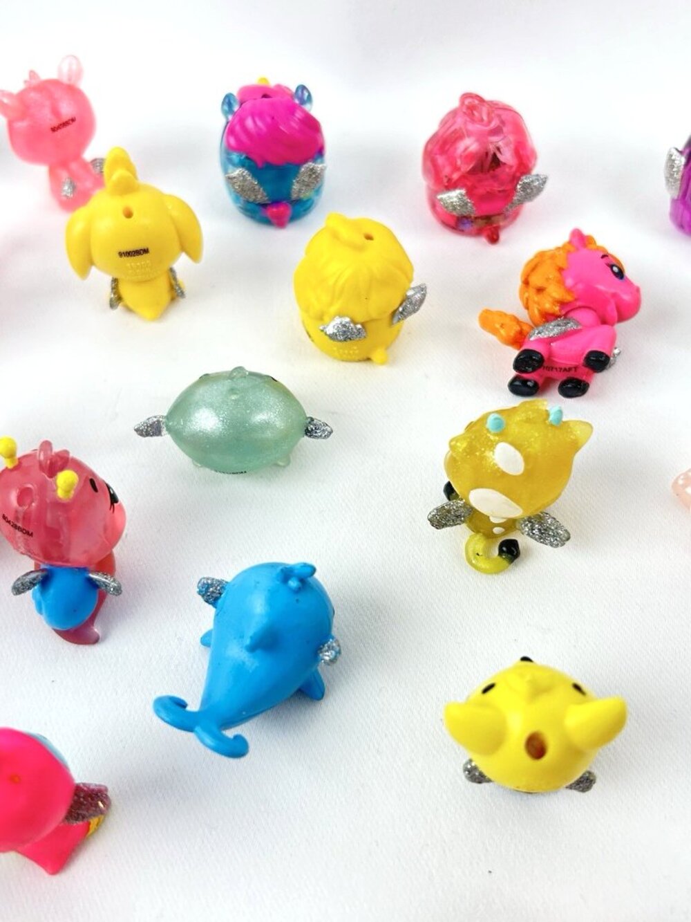 Hatchimals Colleggtibles Large Lot Figures + Unicornix Glide - Picture 13 of 16